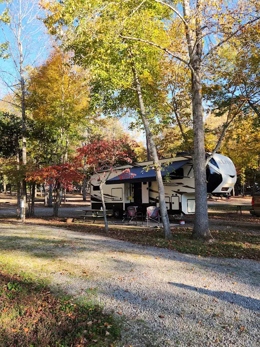 Cozy Acres Family Campground Picture 7