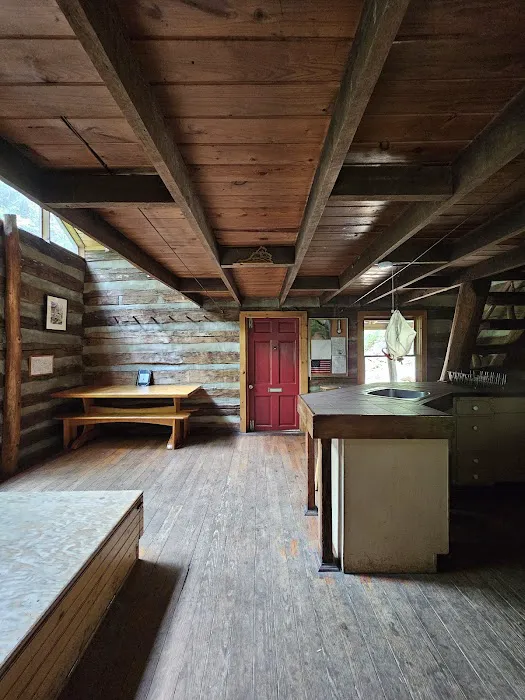 Wineberry Cabin Picture 6