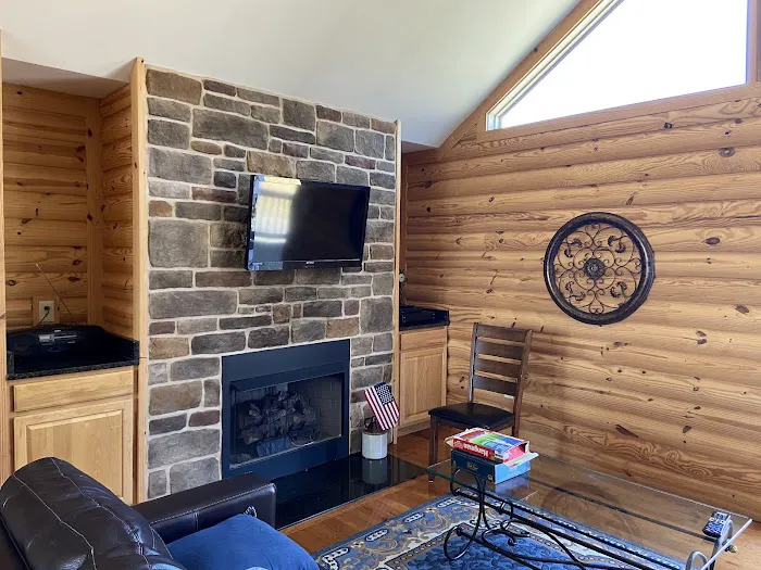 Eagle Rock Cabin Picture 2