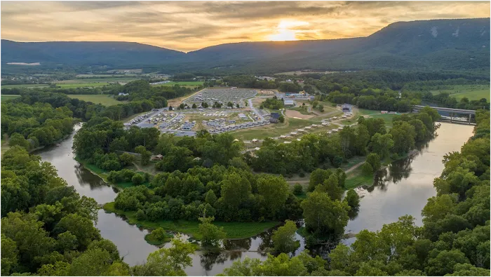 Luray RV Resort on Shenandoah River Picture 9