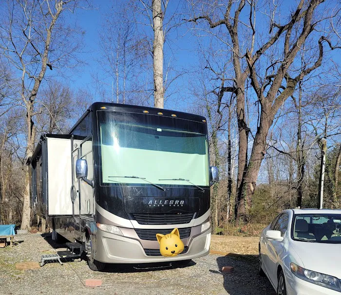 Carter's Cove Campground Picture 5