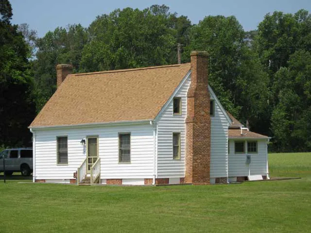 The Brown House Cabin 2 Picture 1