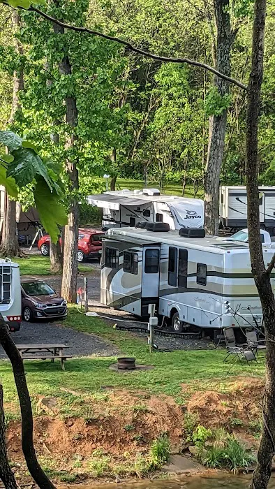 Creekside Campground Picture 1