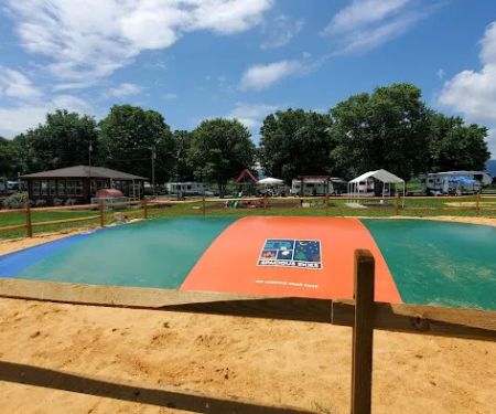 Spacious Skies Campgrounds - Shenandoah Views