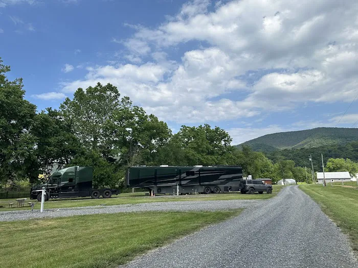 Just Plane Adventures Lodging & Campground Picture 3