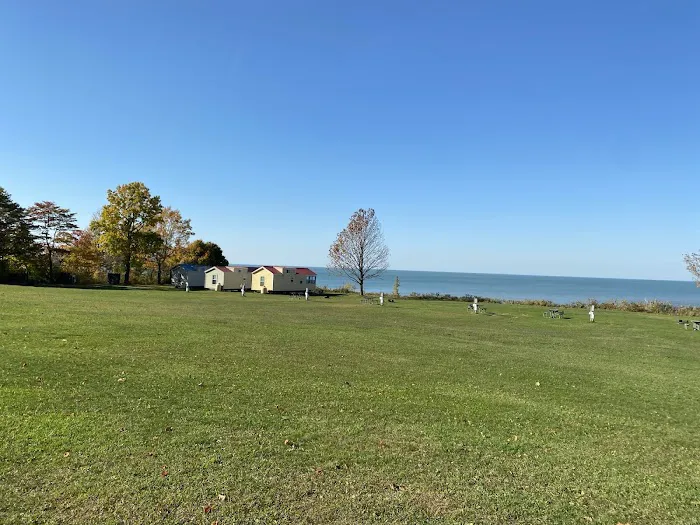 Virginia’s Beach Lakefront Cottages & Camping Picture 1