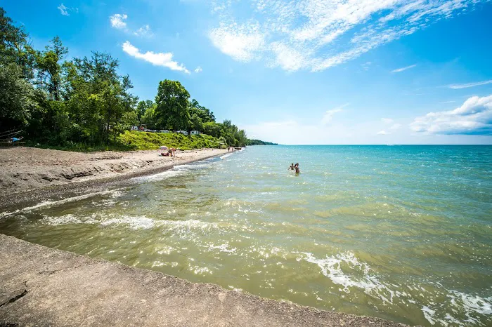 Virginia’s Beach Lakefront Cottages & Camping Picture 10