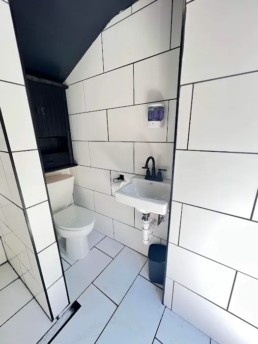 Camp laughing grass Picture 4