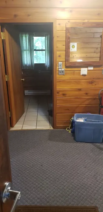 Raccoon Creek Modern Cabin Area Picture 6