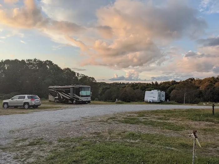 Ernies Acres Campground Picture 7