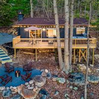 Rocky Mountain Cabin by Positive Stays ico