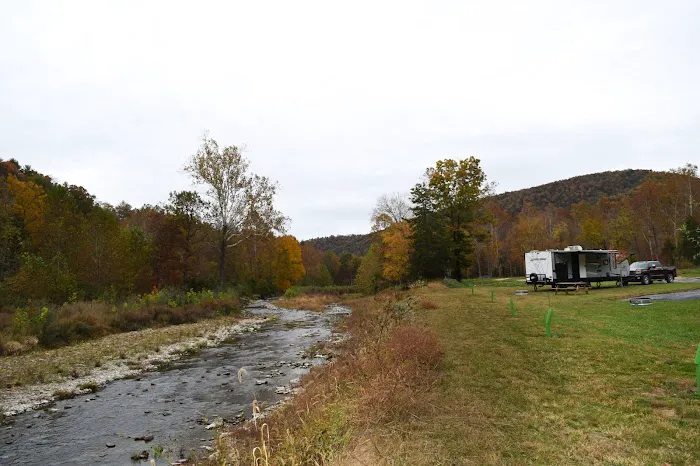 Rivers Edge Campground Picture 9