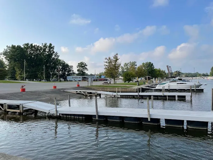 A.R.U. Marina & Campgrounds Picture 9