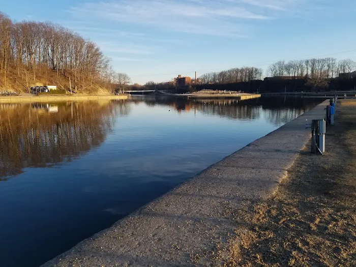 A.R.U. Marina & Campgrounds Picture 3