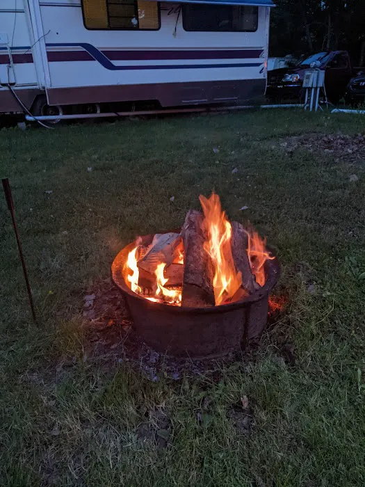 The Great Outdoors Family Campground Picture 9