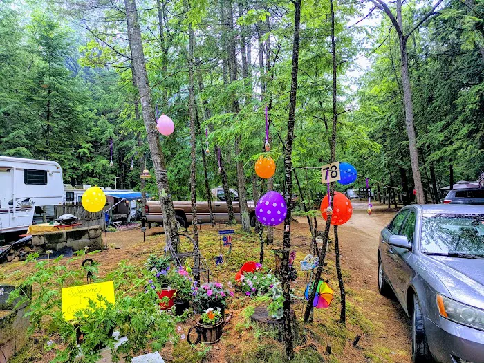 Two Lakes Camping Area Picture 7