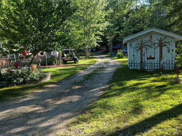 Mac's Camping Area Picture 4