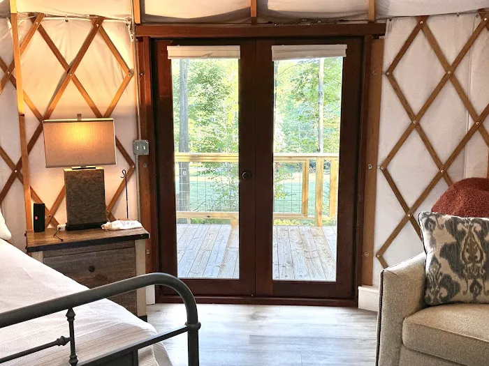 Sweet Springs Glamping Picture 10