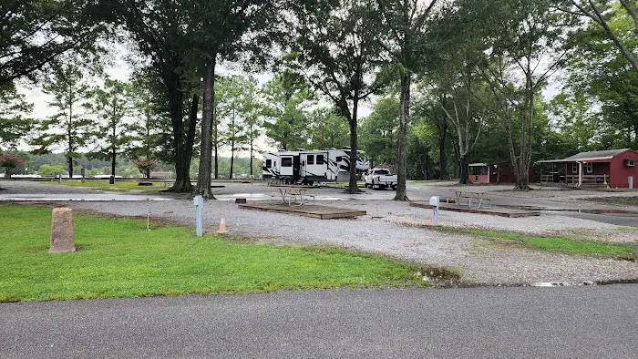 Davis Lakes & Campgrounds Picture 2