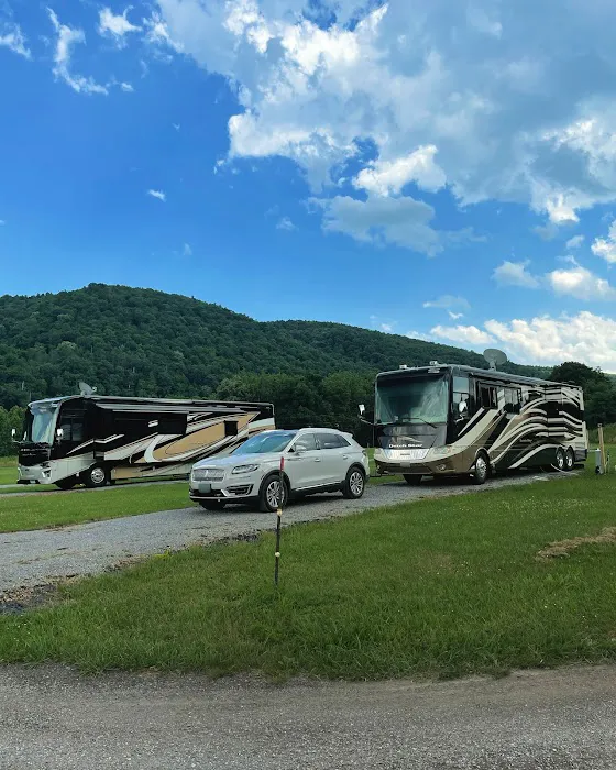 Smalltown Campsites, LLC Picture 9