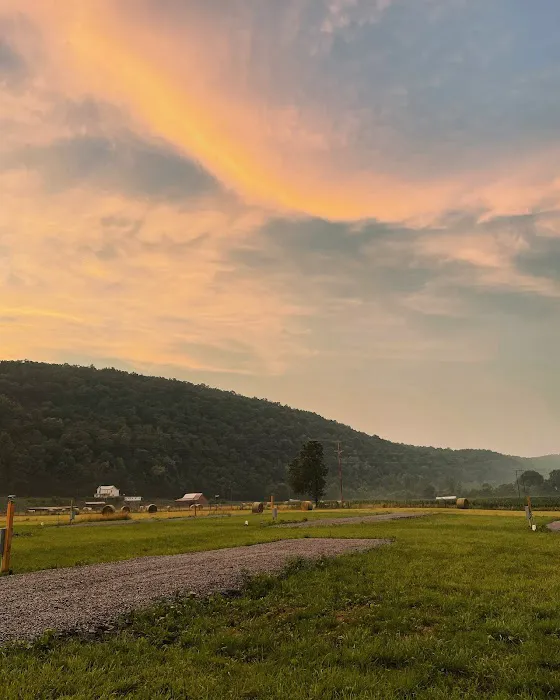 Smalltown Campsites, LLC Picture 2