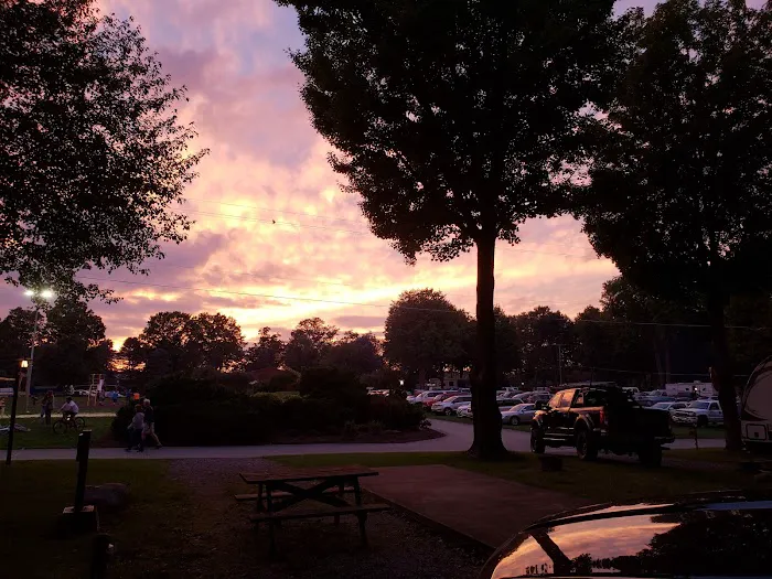 Bay Shore Campgrounds Picture 5