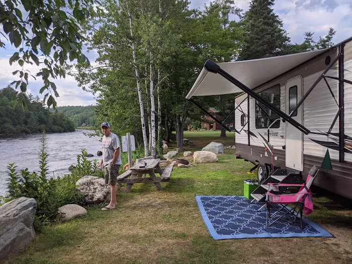 Riverdriver's Campground & Lodging Picture 4