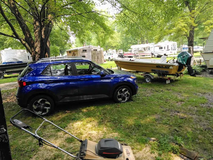 Robinson's Lakeside Campgrounds Picture 2