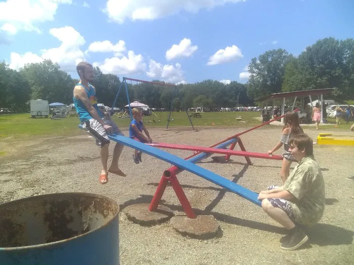 Beautiful Willow Lake Picture 6