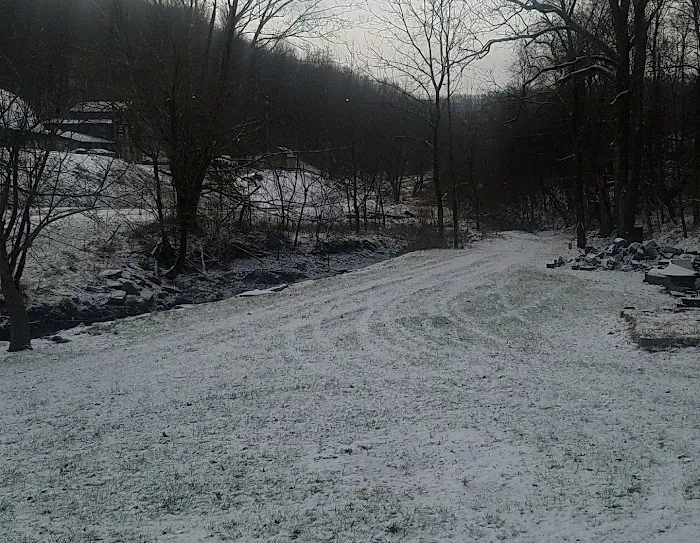 Meighen RV Park Picture 4