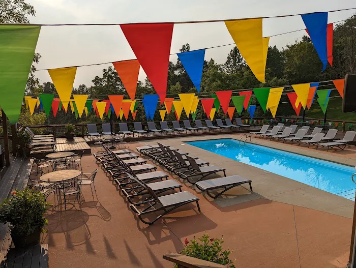 Roseland Resort & Campground Picture 1