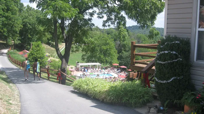 Roseland Resort & Campground Picture 2