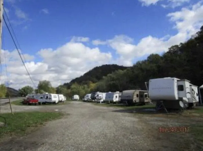 Riverside Campground RV Park Picture 1
