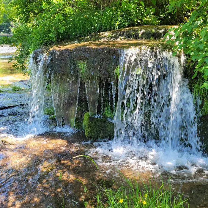 Brooklyn Heights Riverfront Campground Picture 6