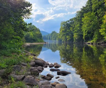Brooklyn Heights Riverfront Campground