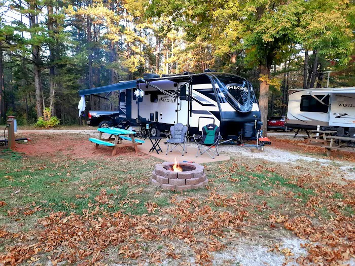 Paradise Lake Family Campground Picture 4