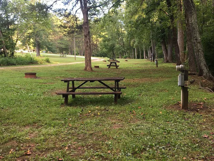 Paradise Lake Family Campground Picture 8