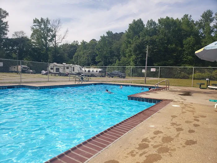 Chesapeake Campground Picture 7