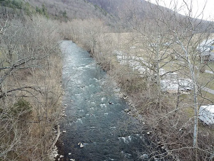 Cave Country Store & Campground Picture 10