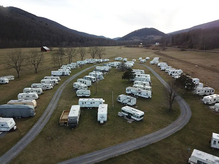 Cave Country Store & Campground Picture 4