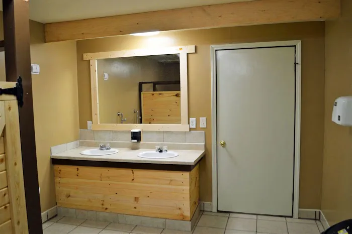 Hidden Lakes Family Campground Picture 3