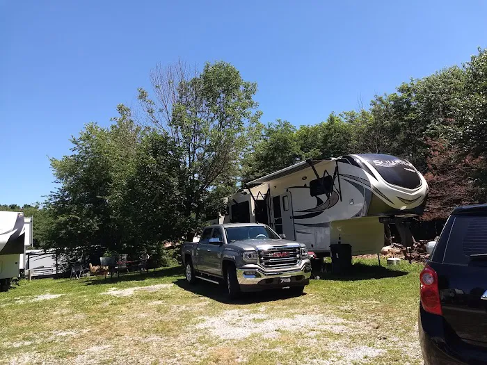 Clewell's Landing Camp at Pinecrest Picture 3