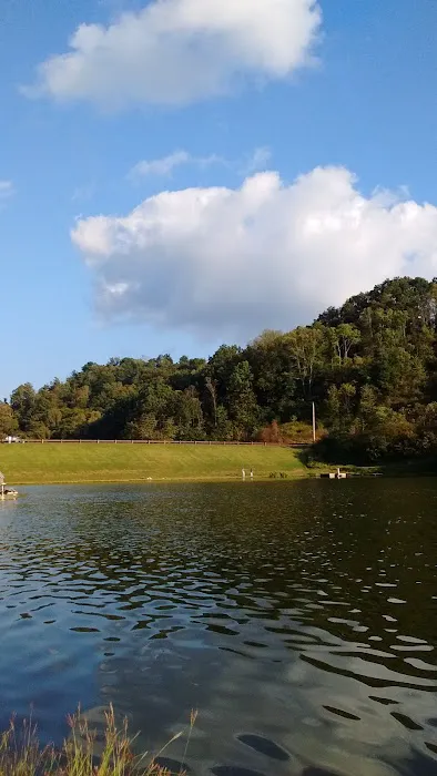 Curtisville Lake and Campground Picture 1