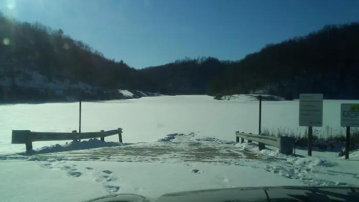 Curtisville Lake and Campground Picture 3