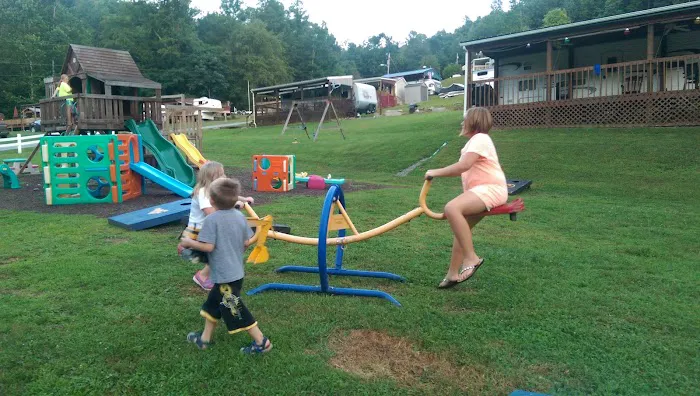 Lakeside Resort Campground Picture 4