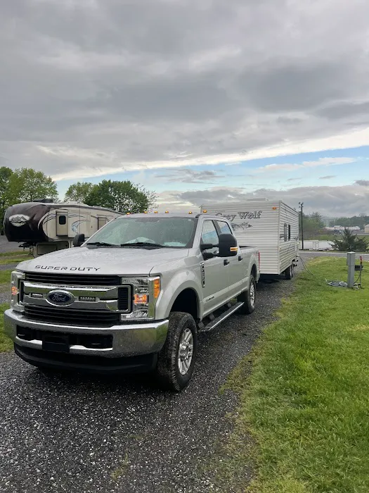 Campground At Lee Hi Travel Plaza Picture 6