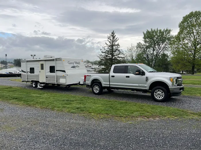 Campground At Lee Hi Travel Plaza Picture 4