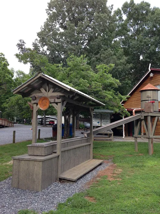 Lynchburg / Blue Ridge Parkway KOA Holiday Picture 2