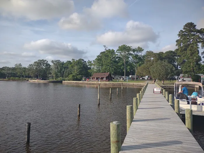 Sandy Point Resort Campgrounds Picture 3