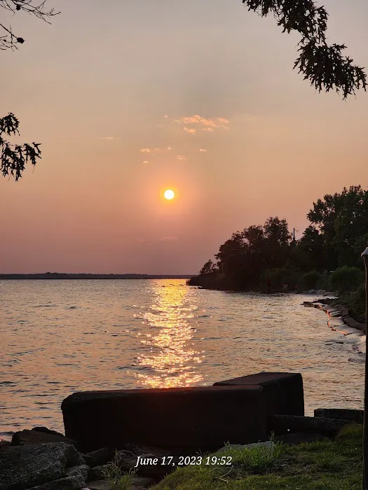 Sandy Point Resort Campgrounds Picture 7